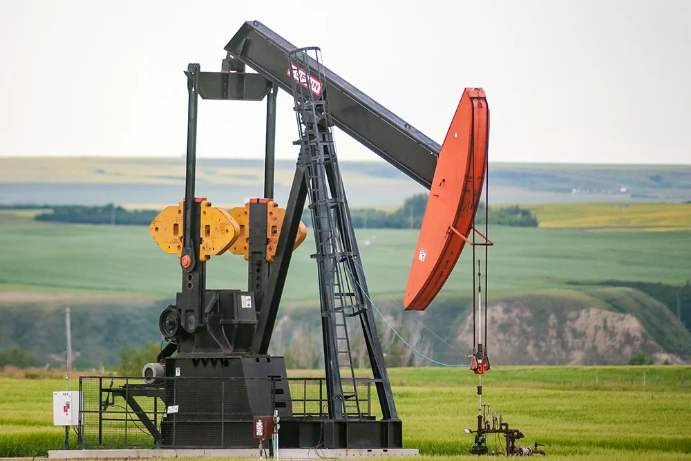 Oil pump on the prairies